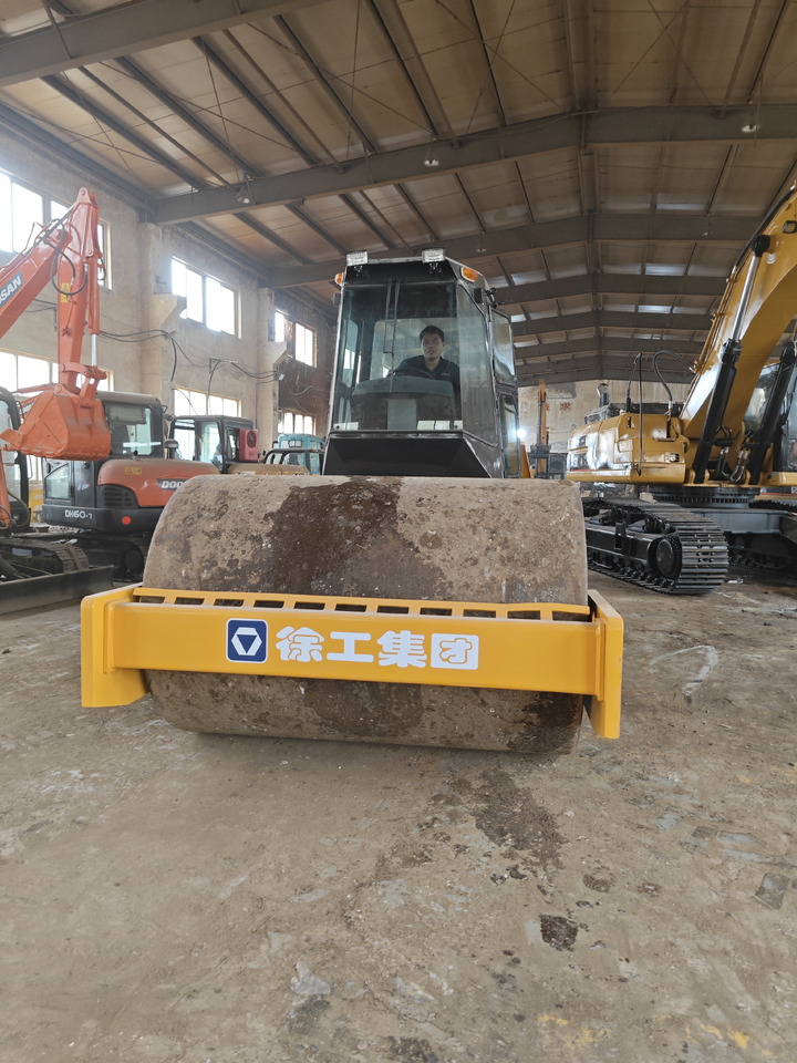 XCMG YZ18JC - Компактор: фото 5 XCMG YZ18JC - Компактор: фото 5