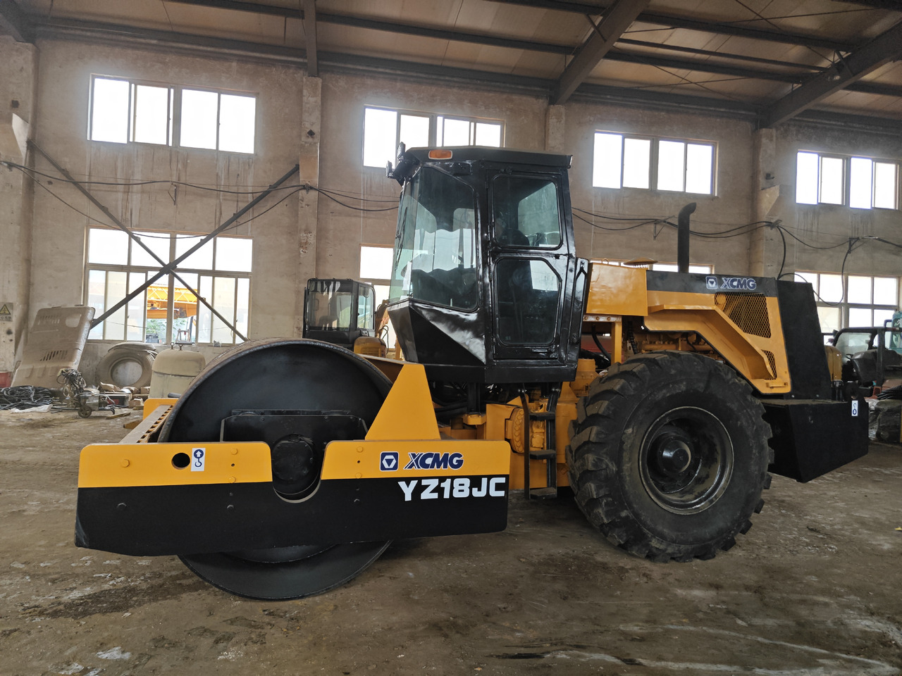 Дорожный каток XCMG YZ18JC Used xcmg road roller/compactor: фото 6