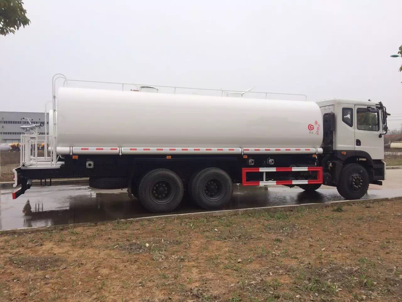 JSIE JSIE5250GSS - Грузовик-цистерна: фото 3 JSIE JSIE5250GSS - Грузовик-цистерна: фото 3