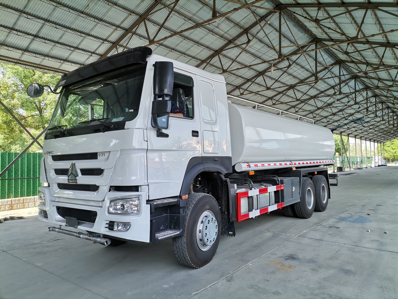 JSIE JSIE5250GSS - Грузовик-цистерна: фото 4 JSIE JSIE5250GSS - Грузовик-цистерна: фото 4