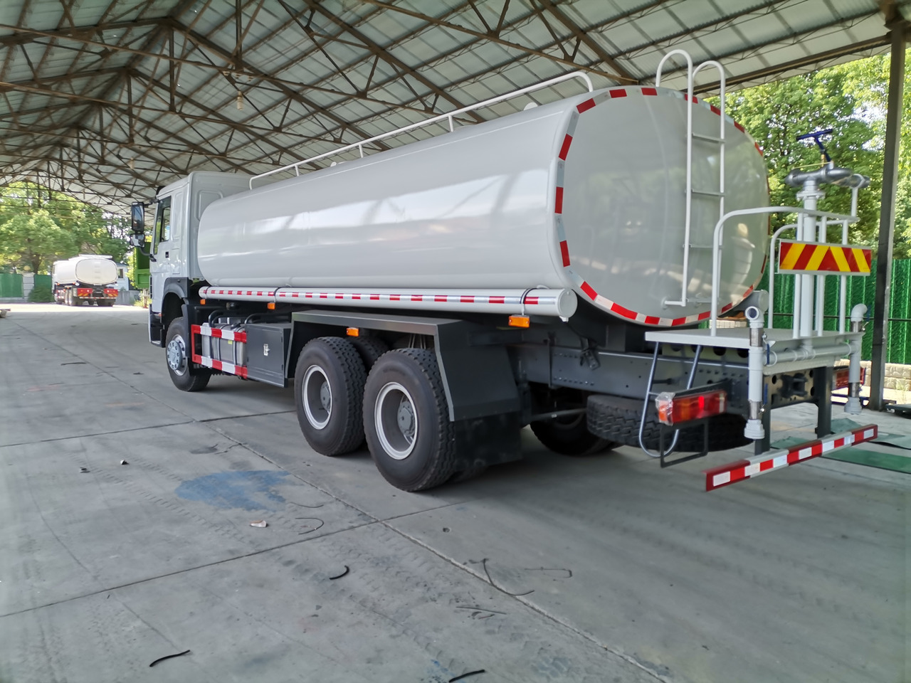 JSIE JSIE5250GSS - Грузовик-цистерна: фото 5 JSIE JSIE5250GSS - Грузовик-цистерна: фото 5