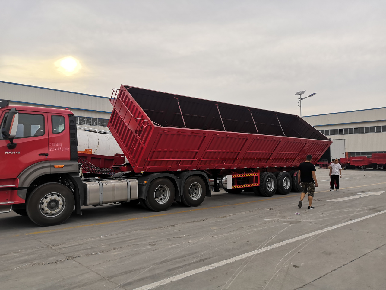 JSIE JSIE9400ZXC - Самосвальный полуприцеп: фото 1 JSIE JSIE9400ZXC - Самосвальный полуприцеп: фото 1