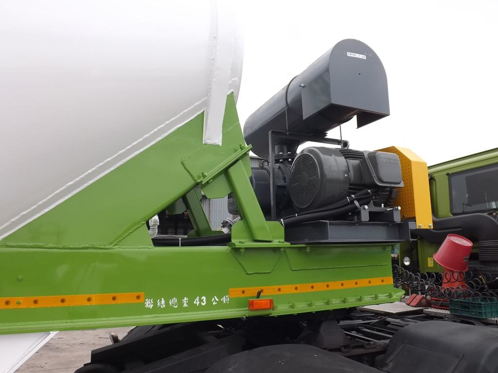 JSIE JSIE9401FT - Полуприцеп-цистерна: фото 4 JSIE JSIE9401FT - Полуприцеп-цистерна: фото 4