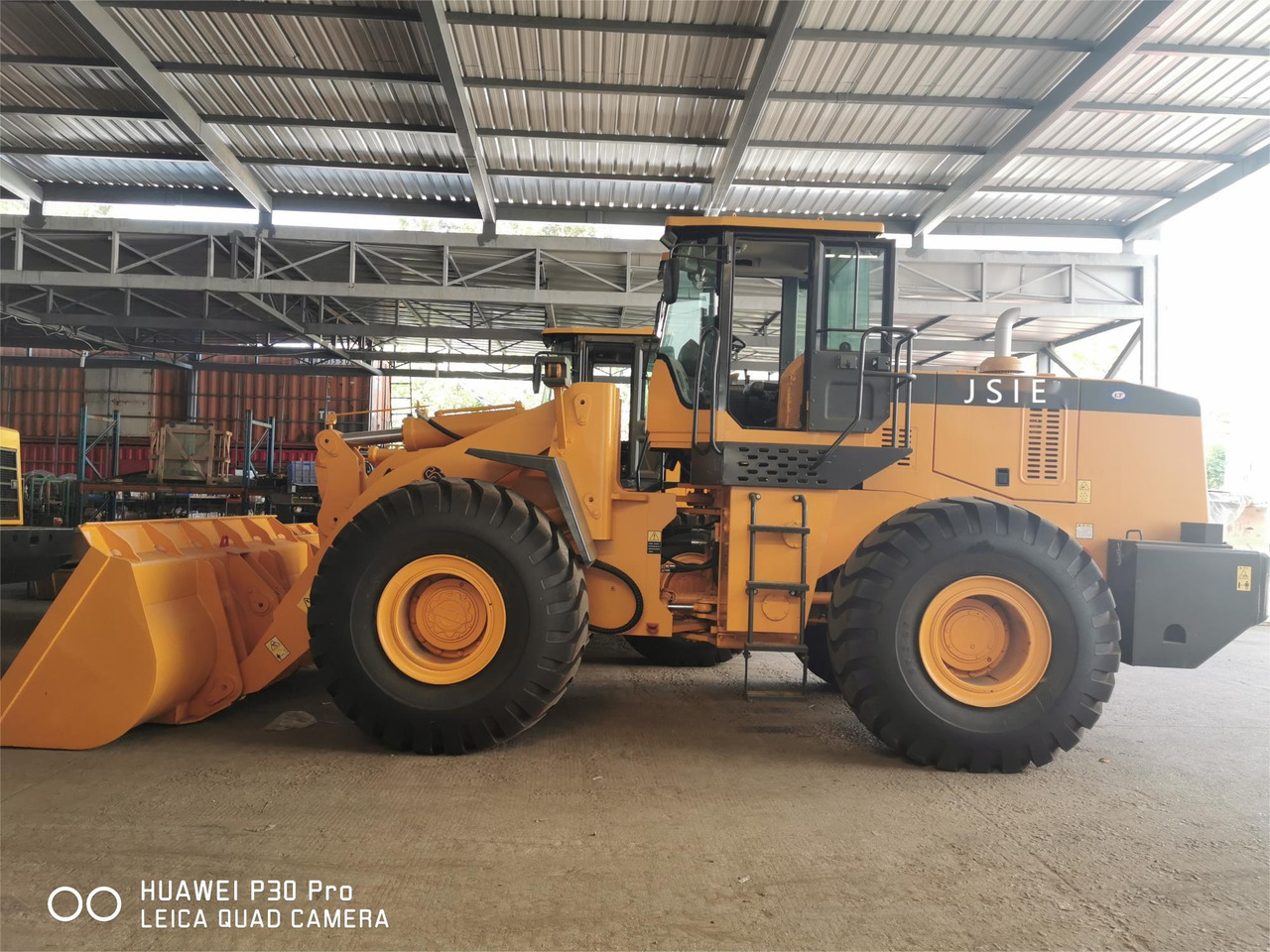 JSIE JSIE956 - Колёсный погрузчик: фото 1 JSIE JSIE956 - Колёсный погрузчик: фото 1