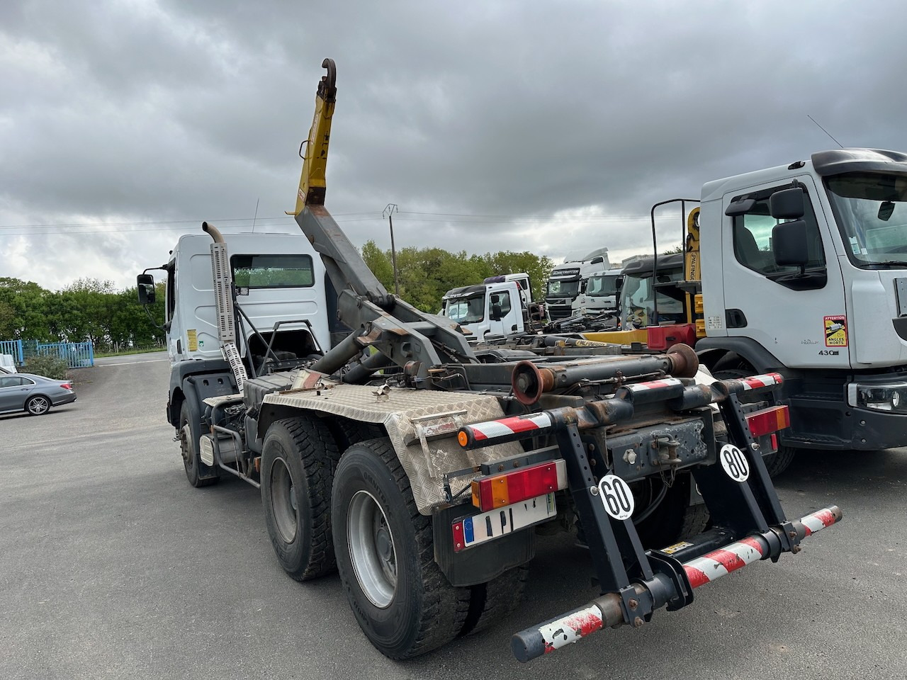 RENAULT KERAX 370 DCI - Крюковой мультилифт: фото 3 RENAULT KERAX 370 DCI - Крюковой мультилифт: фото 3