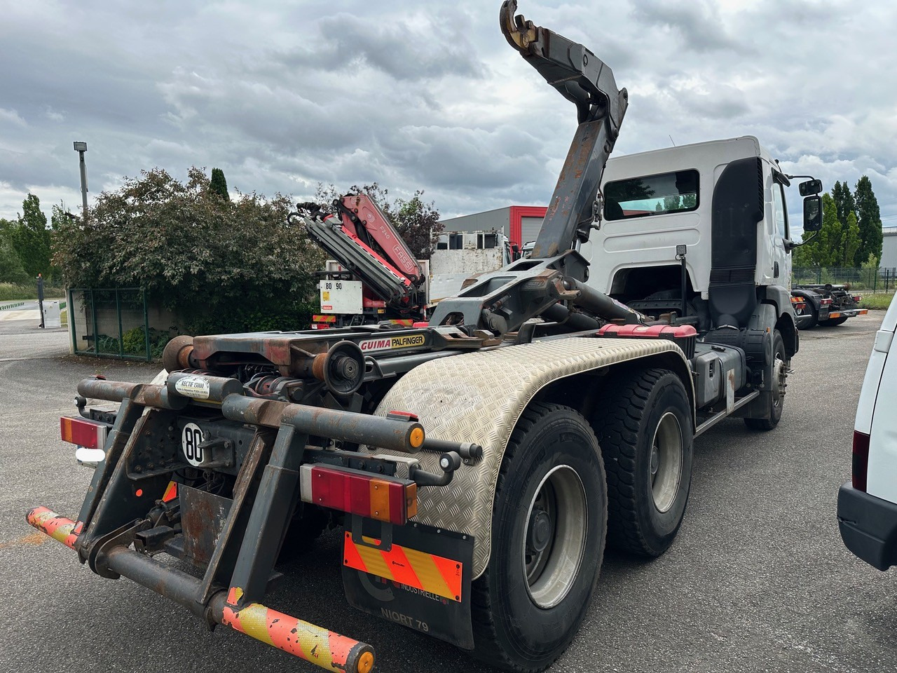 RENAULT KERAX 370 DCI - Крюковой мультилифт: фото 3 RENAULT KERAX 370 DCI - Крюковой мультилифт: фото 3