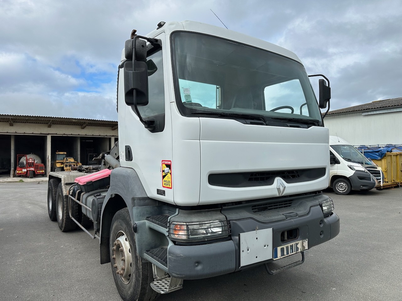 RENAULT KERAX 370 DCI - Крюковой мультилифт: фото 5 RENAULT KERAX 370 DCI - Крюковой мультилифт: фото 5