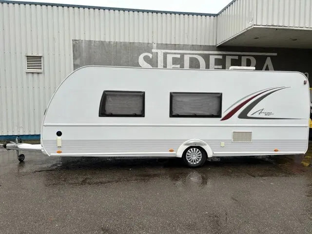 Bürstner Averso Top 545 TS - Прицеп дача: фото 2 Bürstner Averso Top 545 TS - Прицеп дача: фото 2