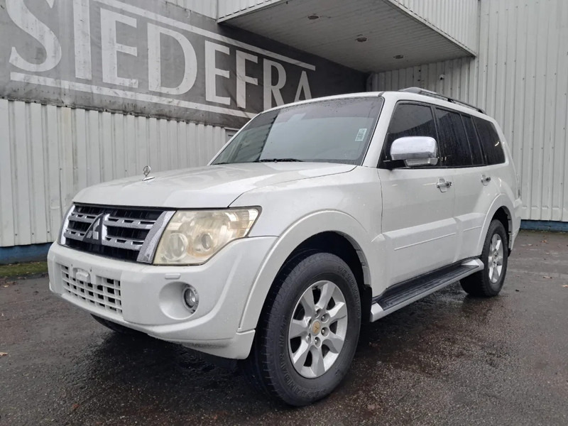 Mitsubishi Pajero GLS 3.5 - V6 , 4x4 , 7 Pers., Full Option - Легковой автомобиль: фото 1 Mitsubishi Pajero GLS 3.5 - V6 , 4x4 , 7 Pers., Full Option - Легковой автомобиль: фото 1