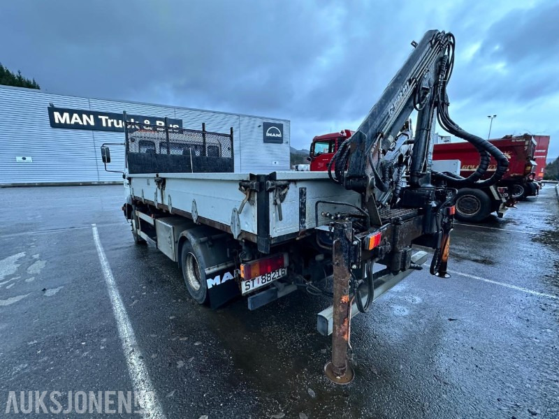 2004 MAN 8.225 LK planbil med HIAB kran, 134345km - Грузовик бортовой/ Платформа: фото 3 2004 MAN 8.225 LK planbil med HIAB kran, 134345km - Грузовик бортовой/ Платформа: фото 3
