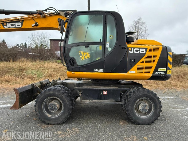 2014 JCB JS145W T4 Hjulgraver - KUN 9.216 arbeidstimer! ENGCON Rototilt, SERTIFISERT! 3 skuffer, sentralsmøring og hurtigkobling, - Экскаватор: фото 3 2014 JCB JS145W T4 Hjulgraver - KUN 9.216 arbeidstimer! ENGCON Rototilt, SERTIFISERT! 3 skuffer, sentralsmøring og hurtigkobling, - Экскаватор: фото 3