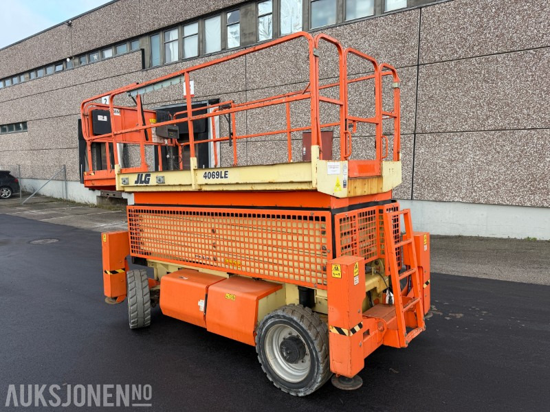 2014 JLG 4069LE - elektrisk sakselift med arbeidshøyde på 14m - Подъёмник: фото 4 2014 JLG 4069LE - elektrisk sakselift med arbeidshøyde på 14m - Подъёмник: фото 4