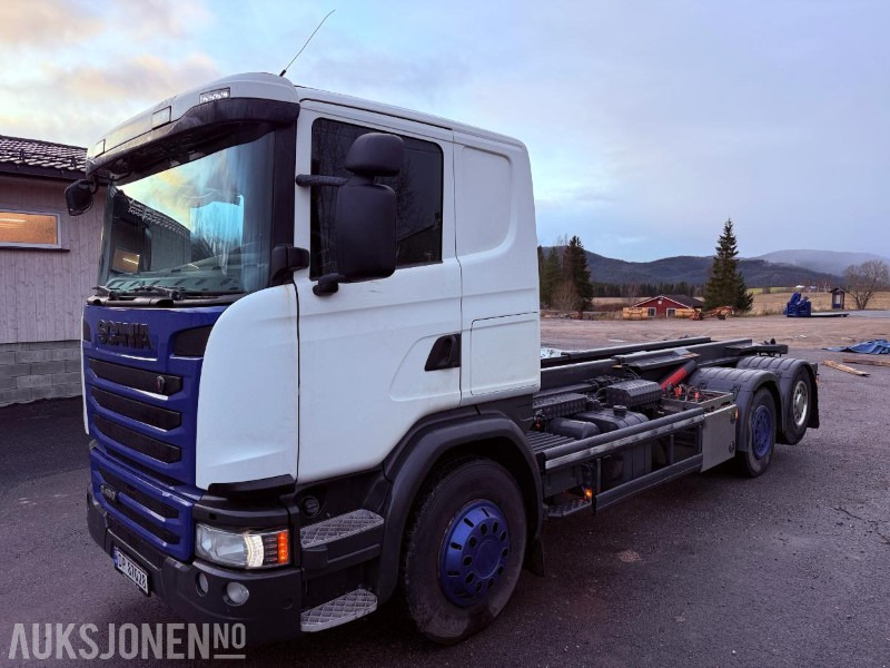 2016 Scania G450 EURO 6 444933 km m/ Krokflak med Hiab 140 AW kran - Крюковой мультилифт: фото 1 2016 Scania G450 EURO 6 444933 km m/ Krokflak med Hiab 140 AW kran - Крюковой мультилифт: фото 1