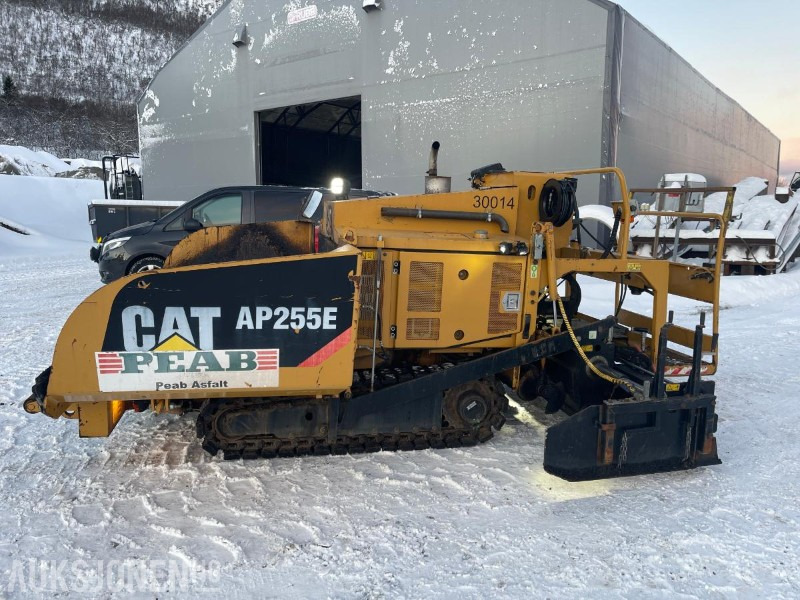 2019 Cat AP255E Beltegående asfaltutlegger, kun 1655 timer ! - Строительное оборудование: фото 2 2019 Cat AP255E Beltegående asfaltutlegger, kun 1655 timer ! - Строительное оборудование: фото 2