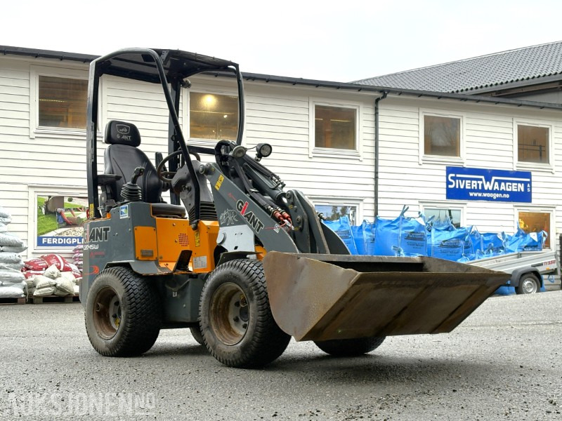 2021 Giant D204SW Kompaktlaster / hjullaster / minihjullaster - Мини-погрузчик с бортовым поворотом: фото 2 2021 Giant D204SW Kompaktlaster / hjullaster / minihjullaster - Мини-погрузчик с бортовым поворотом: фото 2