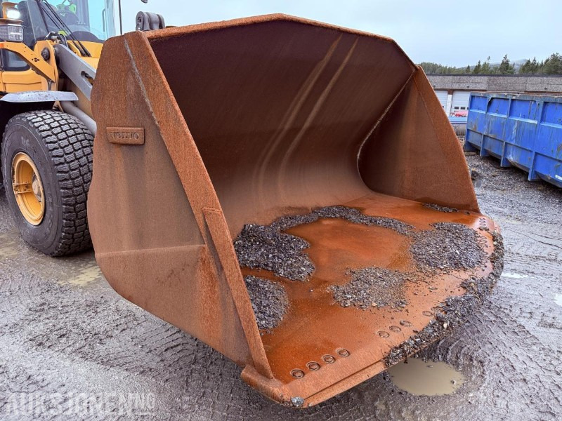 2014 Volvo Skuffe m/Stor BM hurtigfeste og slitedel - Rep.objekt - Навесное оборудование для Строительной техники: фото 3 2014 Volvo Skuffe m/Stor BM hurtigfeste og slitedel - Rep.objekt - Навесное оборудование для Строительной техники: фото 3