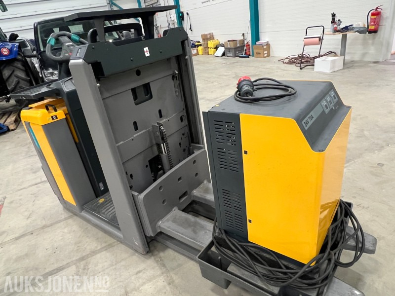 2016 Jungheinrich ECE 310 HP - Погрузочно-разгрузочная техника: фото 3 2016 Jungheinrich ECE 310 HP - Погрузочно-разгрузочная техника: фото 3