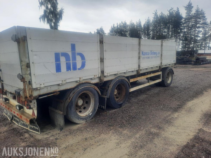 2003 NTM PLANHENGER - Прицеп: фото 2 2003 NTM PLANHENGER - Прицеп: фото 2