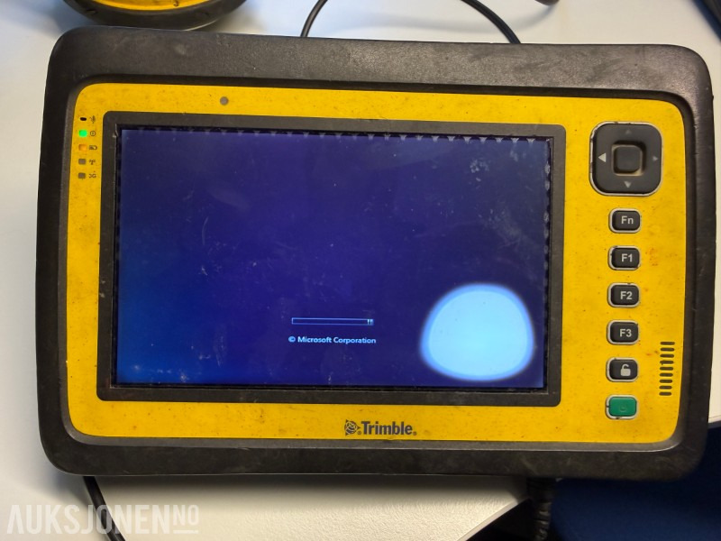 Trimble SPS985 GNSS Rover - Строительное оборудование: фото 3 Trimble SPS985 GNSS Rover - Строительное оборудование: фото 3