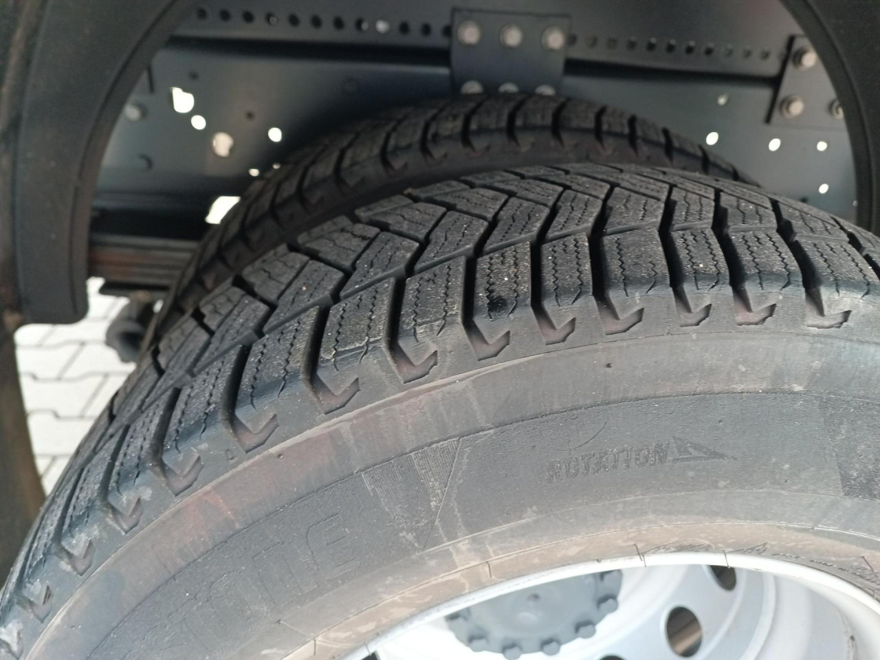 IVECO Daily 70C18A8 - Фургон с закрытым кузовом: фото 2 IVECO Daily 70C18A8 - Фургон с закрытым кузовом: фото 2