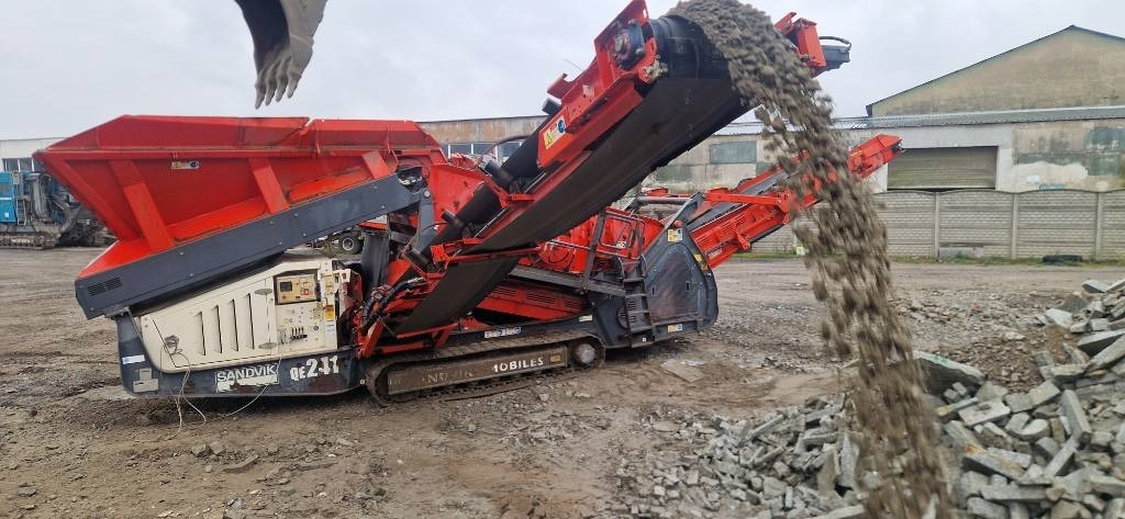 Sandvik QE 241 - Грохот: фото 1 Sandvik QE 241 - Грохот: фото 1