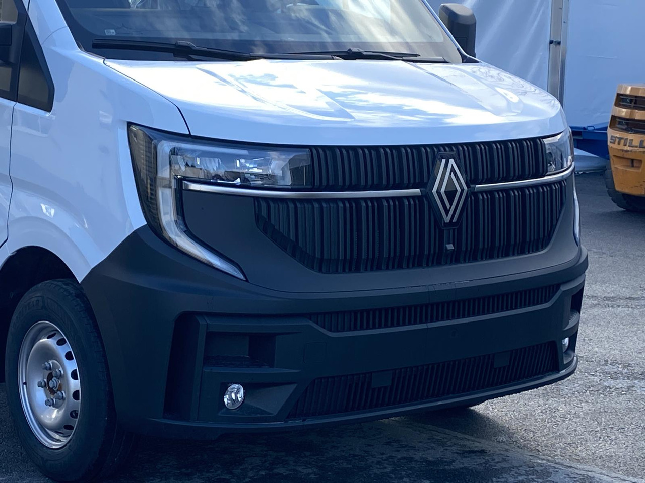 RENAULT NEW MASTER L3 170PS 1+2 PRITSCHE PLANE 4300MM - Тентованный фургон: фото 5 RENAULT NEW MASTER L3 170PS 1+2 PRITSCHE PLANE 4300MM - Тентованный фургон: фото 5