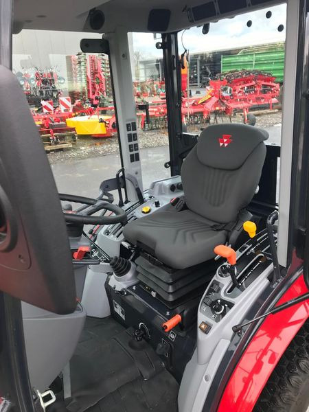 Massey Ferguson MF 1735 M HC - Минитрактор: фото 5 Massey Ferguson MF 1735 M HC - Минитрактор: фото 5