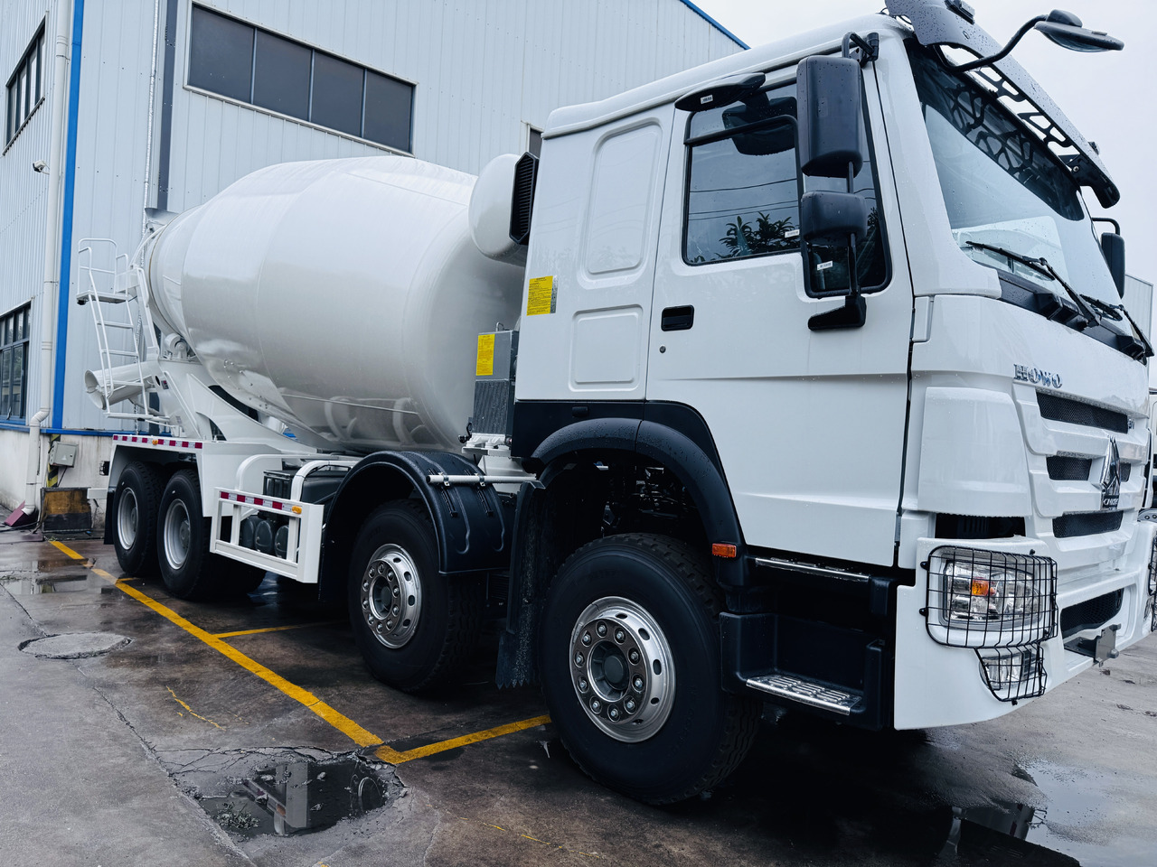 HOWO All Types of Concret Mixers are Available 8*4 6*4 Mini New or Used Concret Mixer Truck Hormigonera - Автобетоносмеситель: фото 3 HOWO All Types of Concret Mixers are Available 8*4 6*4 Mini New or Used Concret Mixer Truck Hormigonera - Автобетоносмеситель: фото 3