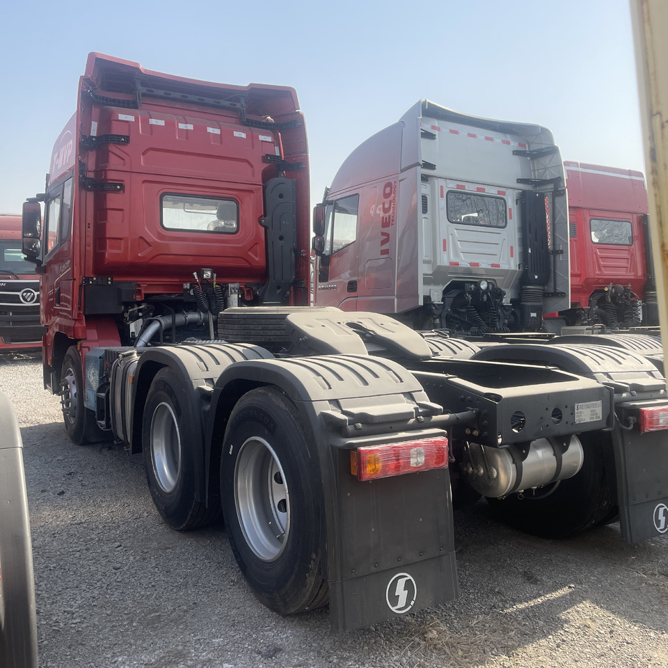 Shacman 2024 Year Used Semi Truck Head Tractor Head Tipper Head - Тягач: фото 4 Shacman 2024 Year Used Semi Truck Head Tractor Head Tipper Head - Тягач: фото 4