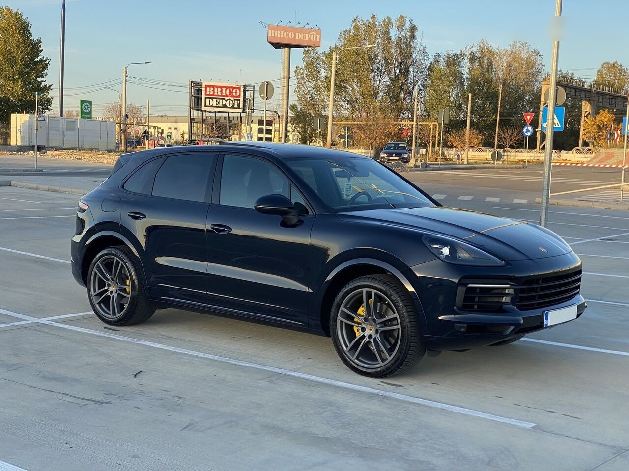 Porsche Cayenne 2018 Facelift Panorama Bose - Легковой автомобиль: фото 1 Porsche Cayenne 2018 Facelift Panorama Bose - Легковой автомобиль: фото 1