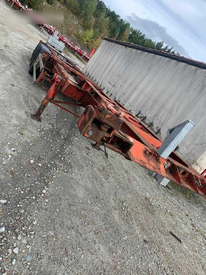 RENDERS 2001 Semiremorca Transcontainer - Шасси полуприцеп: фото 2 RENDERS 2001 Semiremorca Transcontainer - Шасси полуприцеп: фото 2