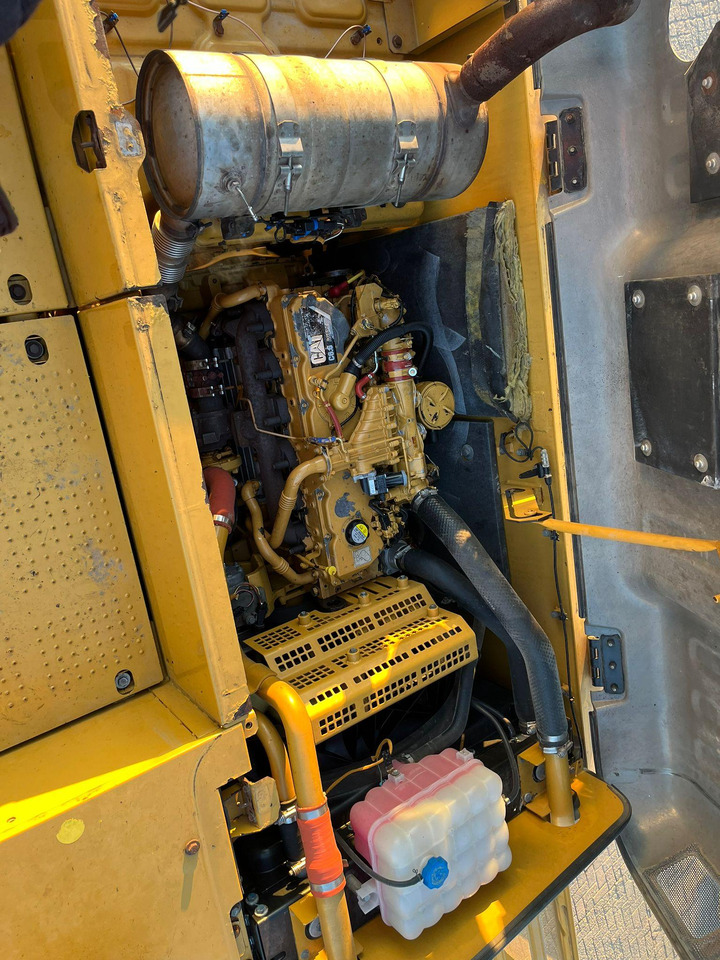 Гусеничный экскаватор Caterpillar 323EL: фото 20