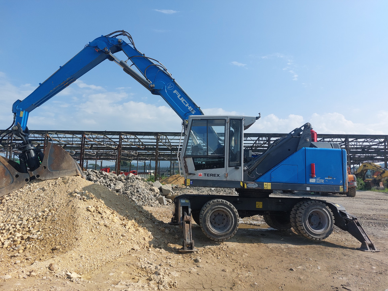 FUCHS MHL320 - Перегружатель: фото 1 FUCHS MHL320 - Перегружатель: фото 1