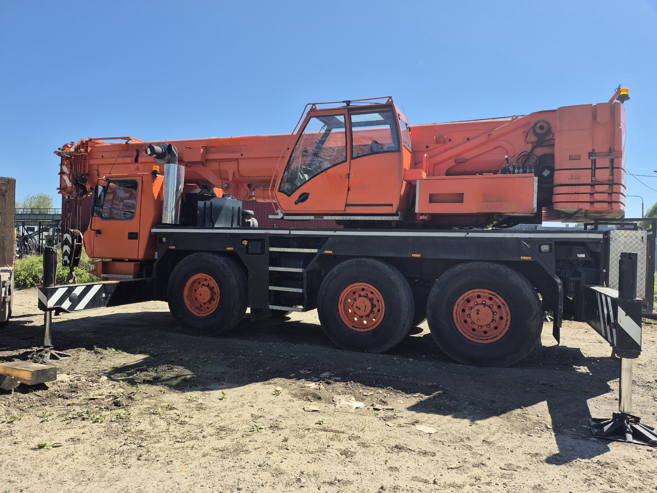 GROVE GMK3055 - Мобильный кран: фото 1 GROVE GMK3055 - Мобильный кран: фото 1