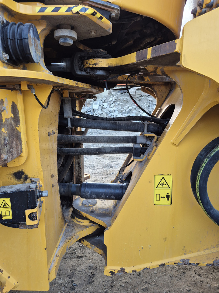 Колёсный погрузчик VOLVO L180H: фото 11