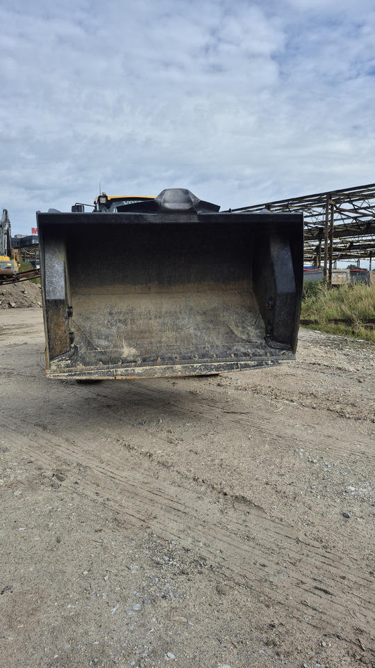 VOLVO L45H - Колёсный погрузчик: фото 4 VOLVO L45H - Колёсный погрузчик: фото 4