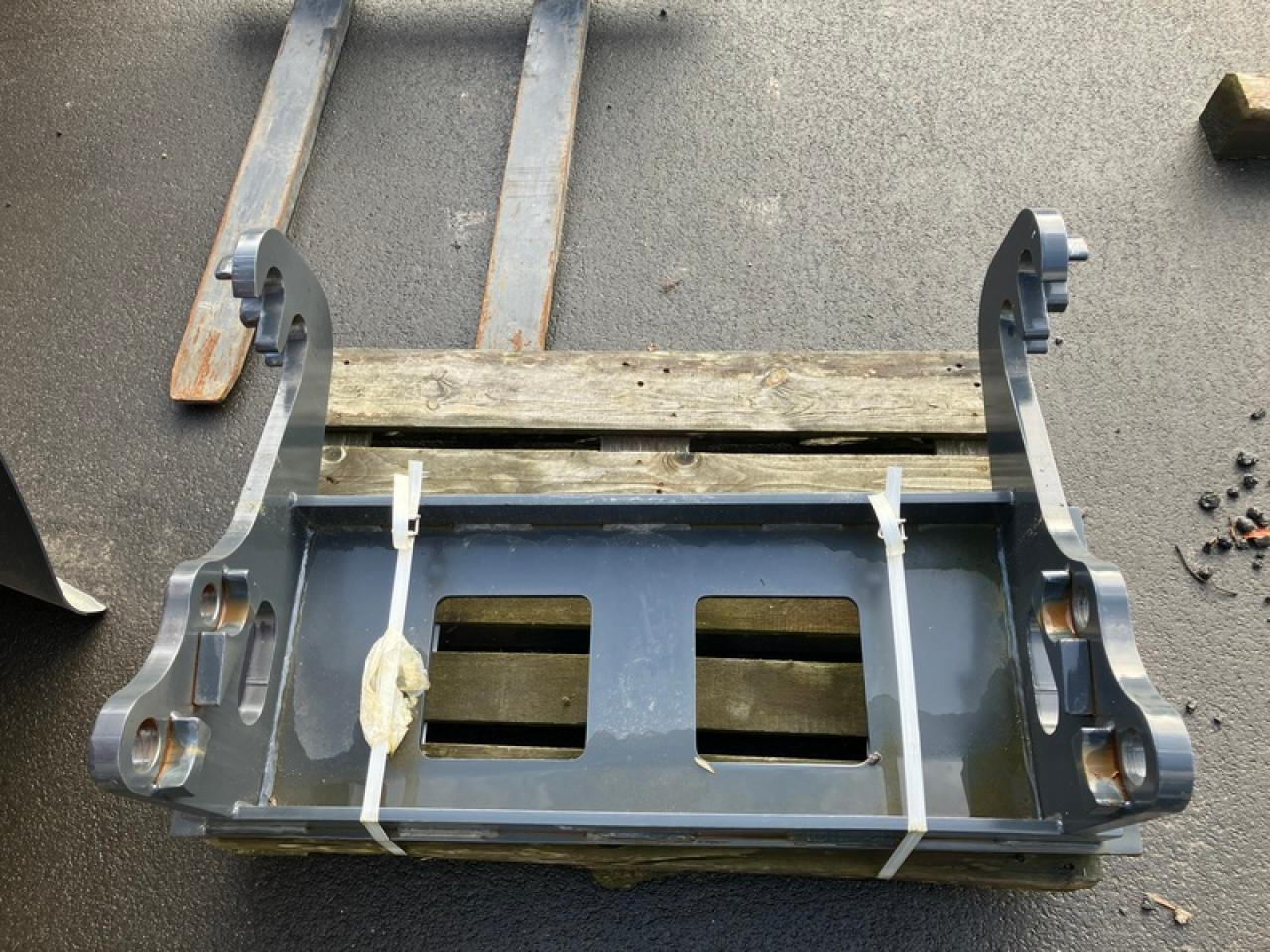 ADAPTER SCHÄFFER AUF EURO-AUFNAHME - Фронтальный погрузчик для трактора: фото 4 ADAPTER SCHÄFFER AUF EURO-AUFNAHME - Фронтальный погрузчик для трактора: фото 4