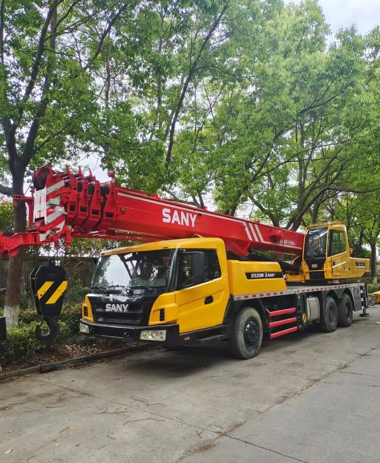 Sany STC250H - Мобильный кран: фото 3 Sany STC250H - Мобильный кран: фото 3