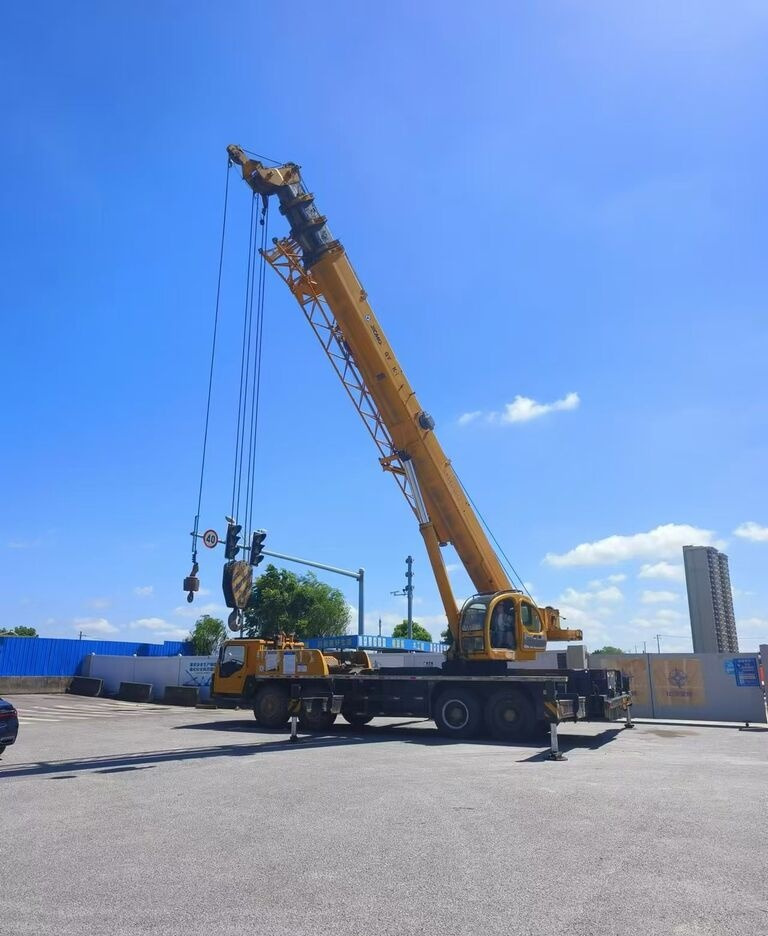 XCMG QY70KC QY70K QY70K-I QY70K-II - Мобильный кран: фото 4 XCMG QY70KC QY70K QY70K-I QY70K-II - Мобильный кран: фото 4