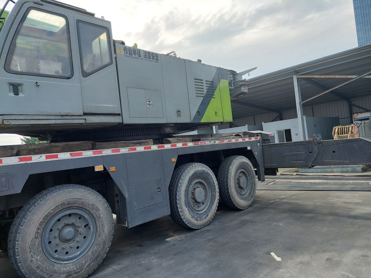 Zoomlion ZAT2200V ZAT2600V 260 220 250 400 - Мобильный кран: фото 2 Zoomlion ZAT2200V ZAT2600V 260 220 250 400 - Мобильный кран: фото 2