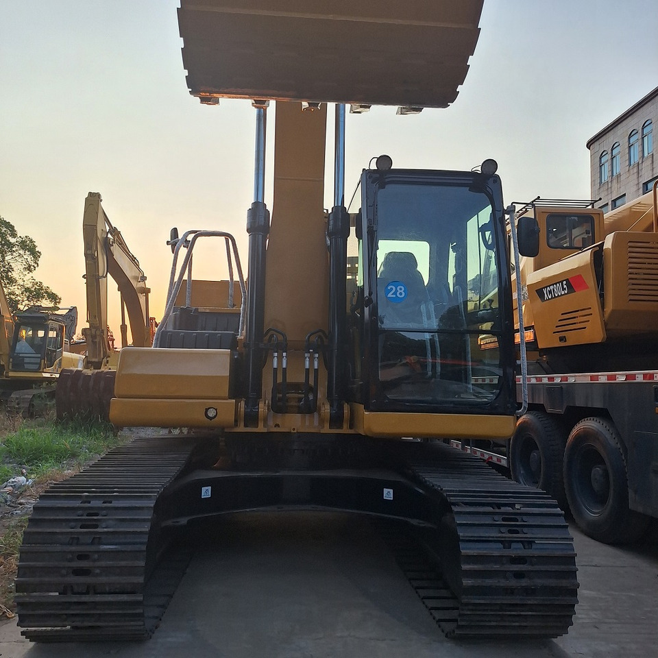 CAT320GC - Гусеничный экскаватор: фото 2 CAT320GC - Гусеничный экскаватор: фото 2