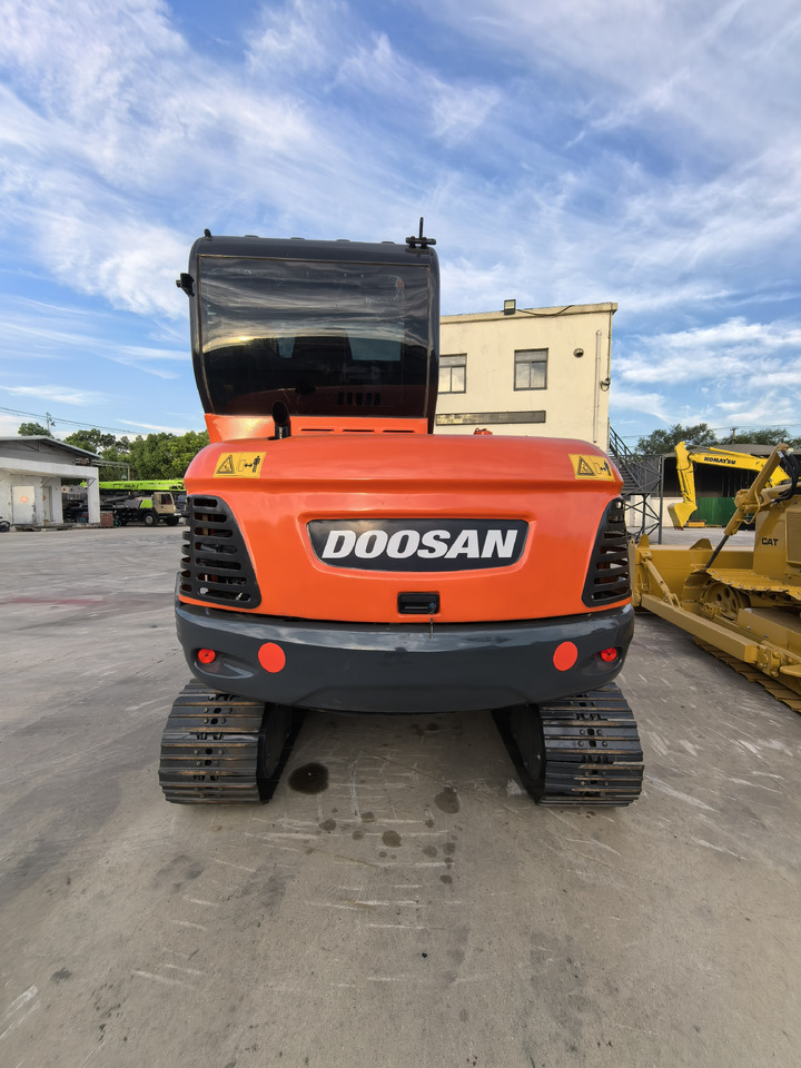 Doosan Dx60 Crawler Excavator - Гусеничный экскаватор: фото 2 Doosan Dx60 Crawler Excavator - Гусеничный экскаватор: фото 2
