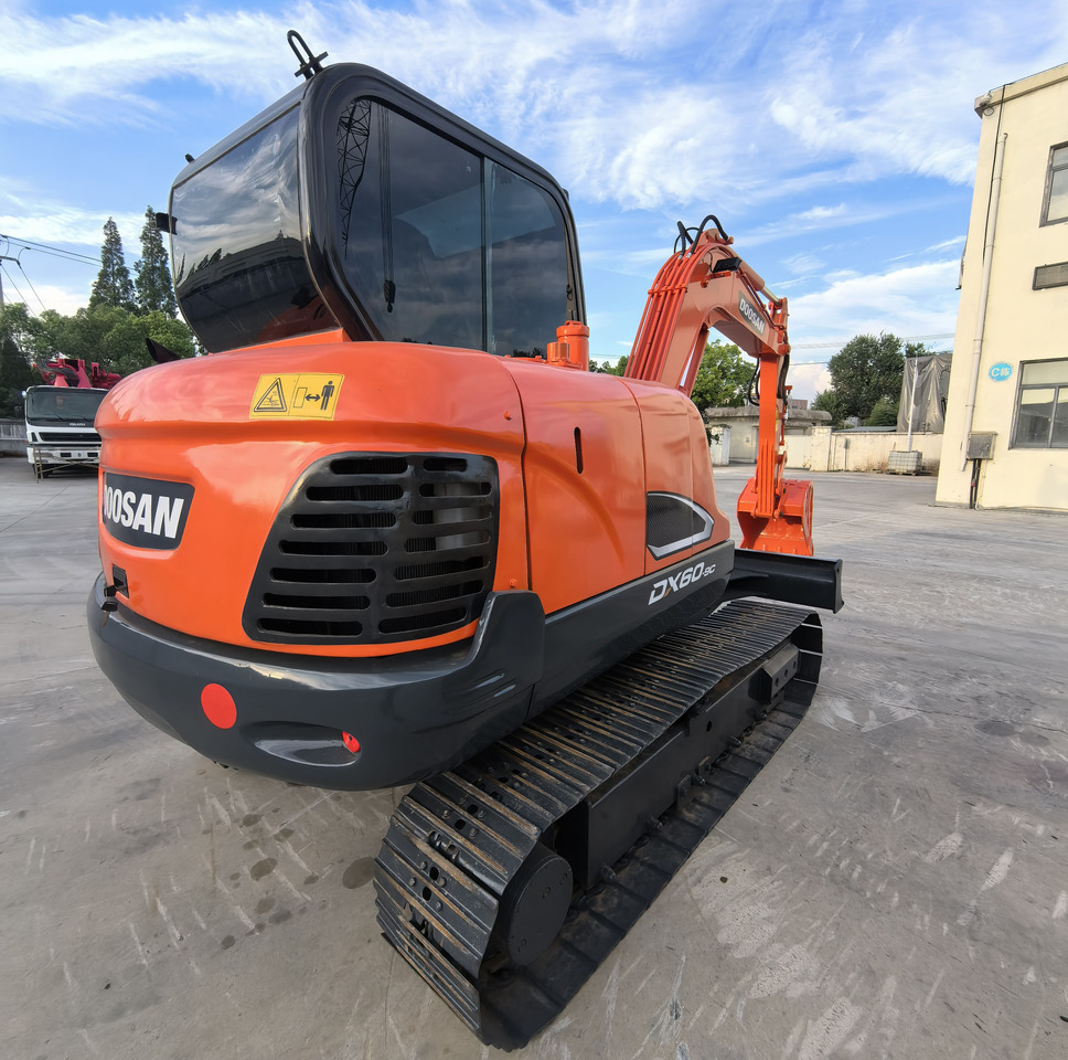 Doosan Dx60 Crawler Excavator - Гусеничный экскаватор: фото 1 Doosan Dx60 Crawler Excavator - Гусеничный экскаватор: фото 1