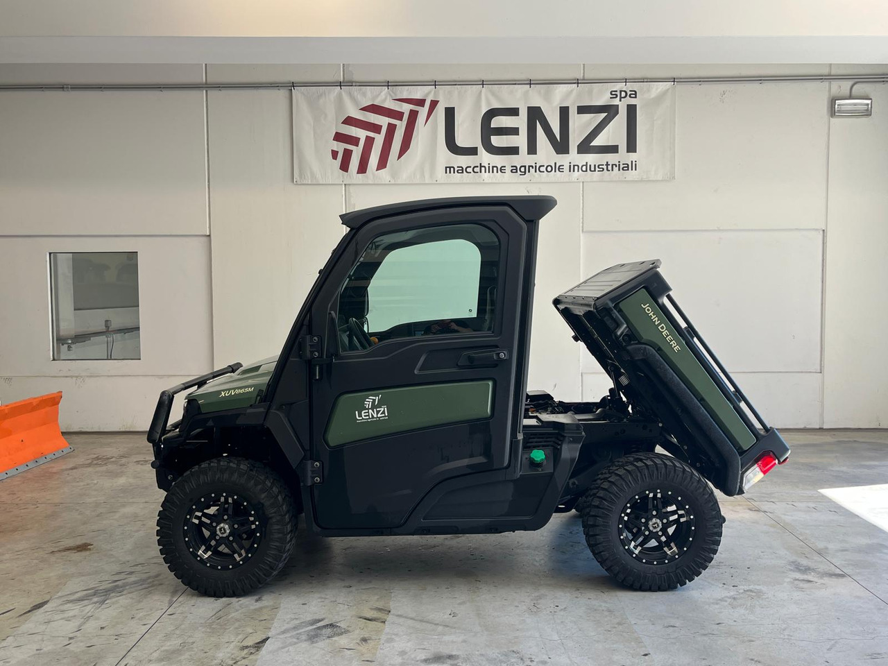 GATOR XUV865M - Квадроцикл: фото 2 GATOR XUV865M - Квадроцикл: фото 2