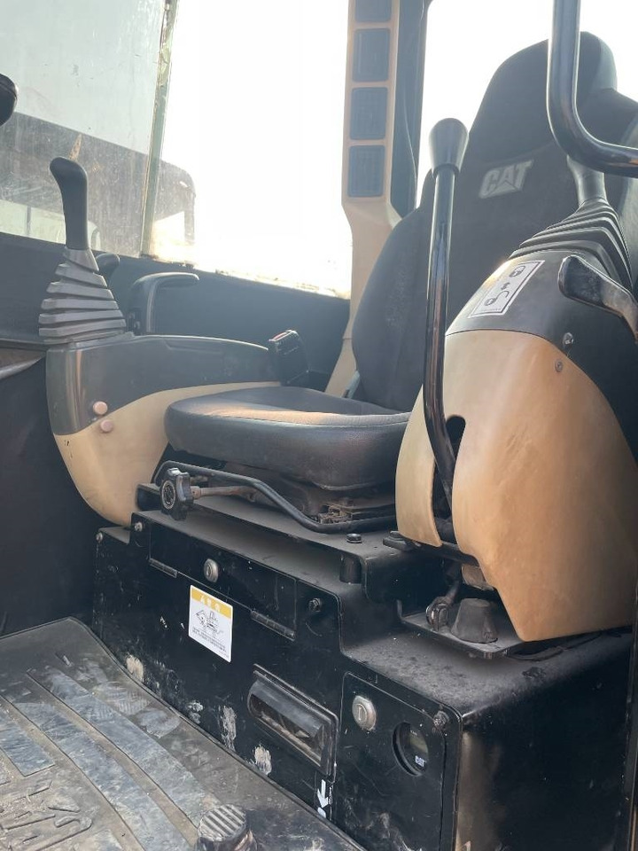 CAT 306 - Мини-экскаватор: фото 5 CAT 306 - Мини-экскаватор: фото 5