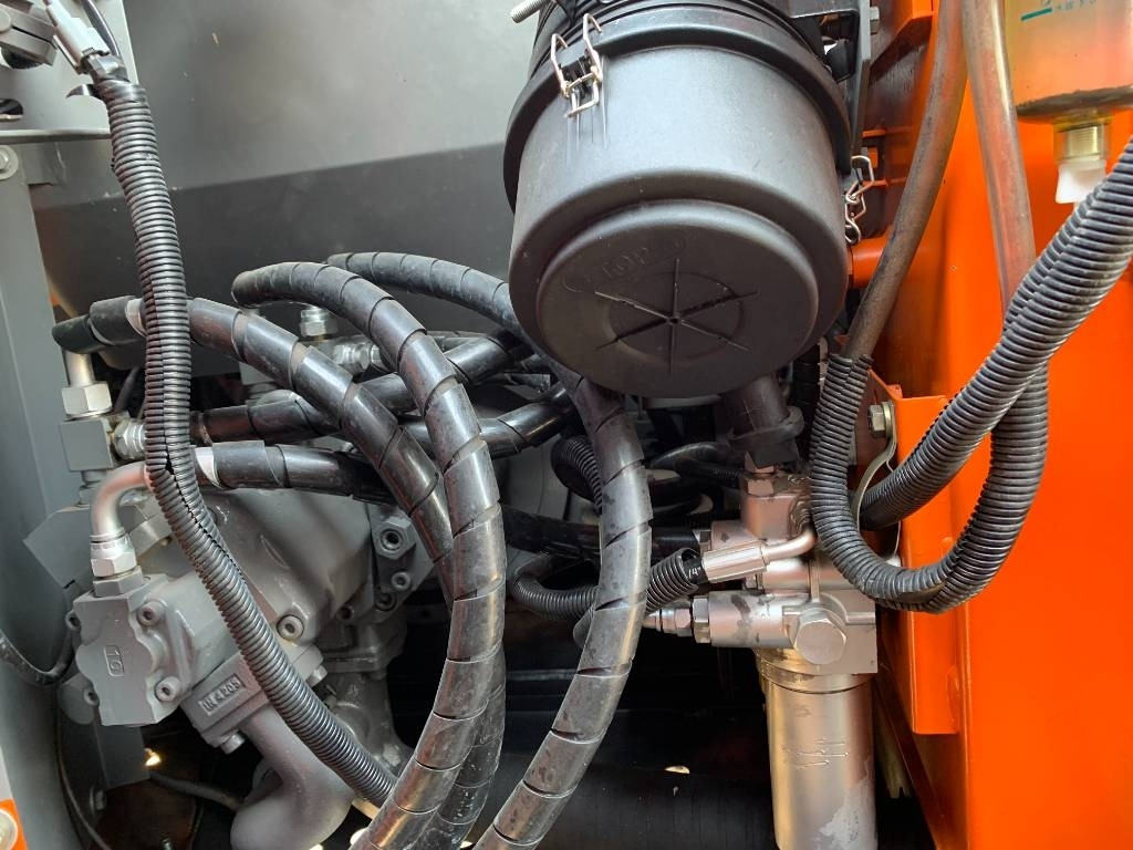 Hitachi ZX 70 - Мини-экскаватор: фото 5 Hitachi ZX 70 - Мини-экскаватор: фото 5