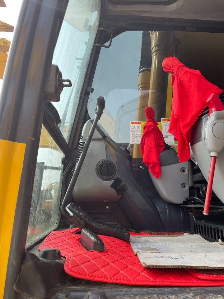 Komatsu PC 200-8 - Гусеничный экскаватор: фото 3 Komatsu PC 200-8 - Гусеничный экскаватор: фото 3