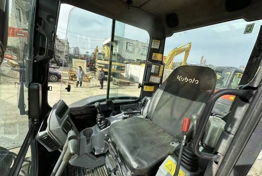 Kubota 163 - Гусеничный экскаватор: фото 3 Kubota 163 - Гусеничный экскаватор: фото 3