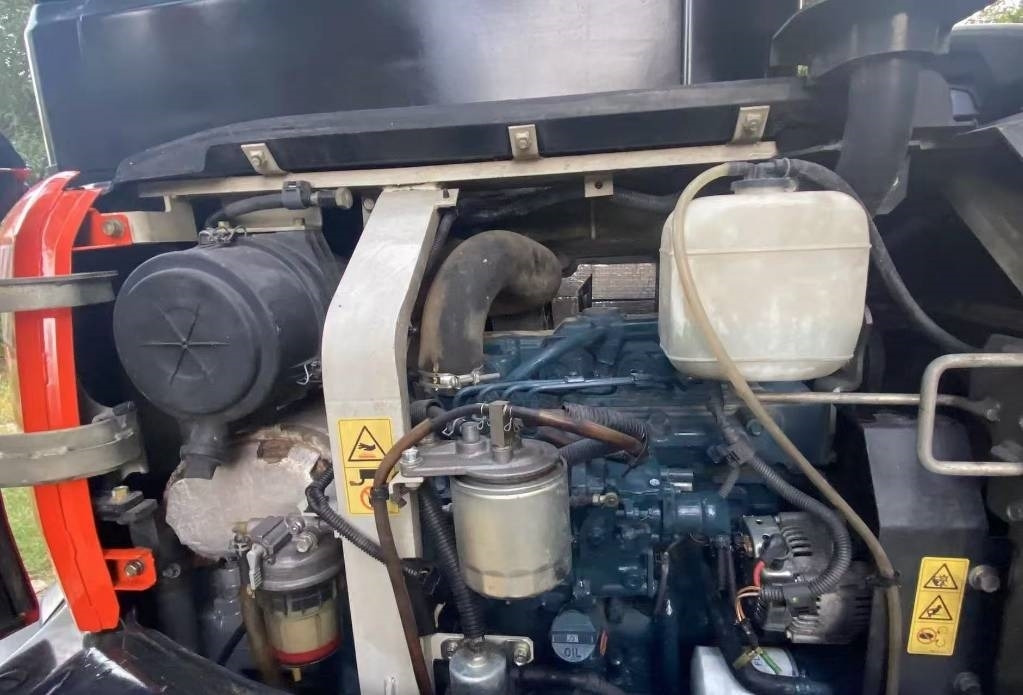 Kubota 165 - Гусеничный экскаватор: фото 4 Kubota 165 - Гусеничный экскаватор: фото 4