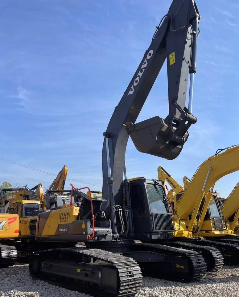 Volvo EC 240 - Гусеничный экскаватор: фото 1 Volvo EC 240 - Гусеничный экскаватор: фото 1